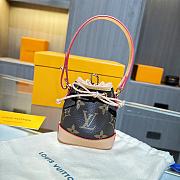 LV MICRO NOÉ BAG CHARM - M00818 - 14x6.9cm - 4