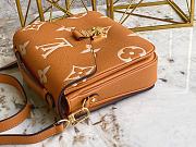 Louis Vuitton Pochette Métis Beige M45809 - 6