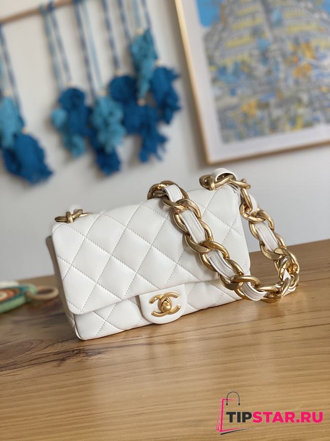 Chanel Flap Bag 3214 White Size 17x21x6cm - 1