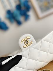 Chanel Flap Bag 3214 White Size 17x21x6cm - 3