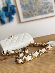 Chanel Flap Bag 3214 White Size 17x21x6cm - 6