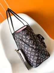Louis Vuitton Buci Box black MM bag size 32x28x14 cm - 4