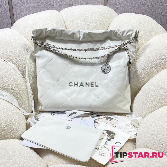 Chanel 22 Medium Handbag White Calfskin AS3261 Size 39x42x8 cm - 1