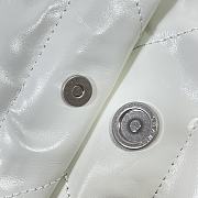 Chanel 22 Medium Handbag White Calfskin AS3261 Size 39x42x8 cm - 2