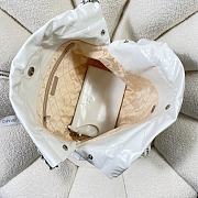Chanel 22 Medium Handbag White Calfskin AS3261 Size 39x42x8 cm - 4