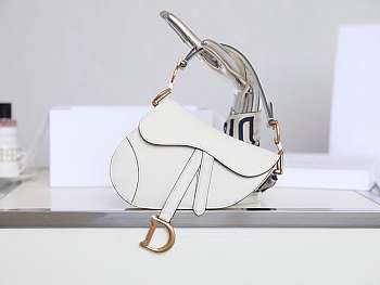 Dior Mini Saddle Bag White Grained Leather M0447 Size 21x18x5cm