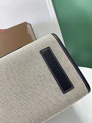 Burberry Two-tone Medium Freya Tote Black Size 40cm - 6