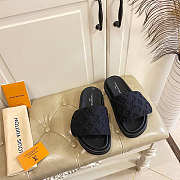 Louis Vuitton Pool Pillow Comfort Mule 01 - 4
