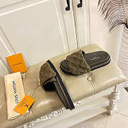 Louis Vuitton Pool Pillow Comfort Mule 03 - 2