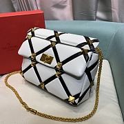 Valentino Garavani Large Roman Stud White/Black 30x20x12 cm - 5