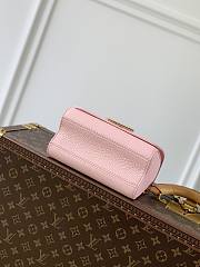 LV Twist PM Pink Grain Leather M20699 Size 19x15x9 cm - 2