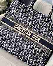 Dior Book Tote Blue Oblique Embroidery M1286 Size 41.5 x 34.5 x 16 cm - 2