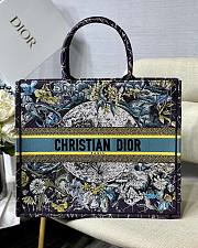 Dior Large Book Tote Blue Multicolor Constellation Embroidery M1286 41.5 cm - 1