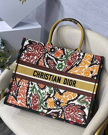 Dior Large Book Tote Paisley Brown Embroidery M1286 Size 41.5 cm