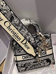 Dior Lady Black Toile De Jouy Embroidery Size 24 x 20 x 11 cm - 3