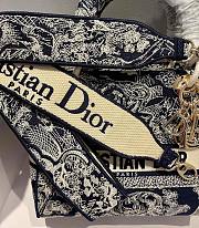 Dior Lady Blue Toile De Jouy Embroidery Size 24 x 20 x 11 cm - 5