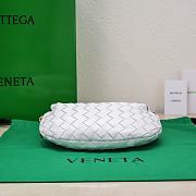 Bottega Veneta Mini Jodie Chain Strap White Size 28 x 23 x 8 cm - 4
