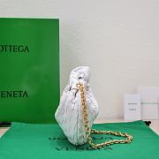 Bottega Veneta Mini Jodie Chain Strap White Size 28 x 23 x 8 cm - 5