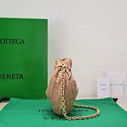 Bottega Veneta Mini Jodie Chain Strap Beige Size 28 x 23 x 8 cm - 5