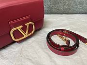 Valentino Stud Sign Grainy Calfskin Shoulder Bag Red size 20x15x7 cm - 5