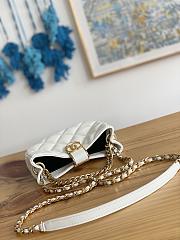 Chanel Small Hobo White Lambskin Bag Size 12.5x19x6.5 cm - 2