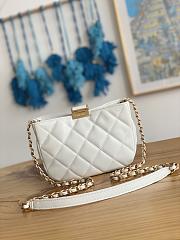 Chanel Small Hobo White Lambskin Bag Size 12.5x19x6.5 cm - 5