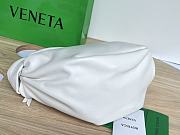 Bottega Veneta Double Knot White 629635 size 30x23x15 cm - 3