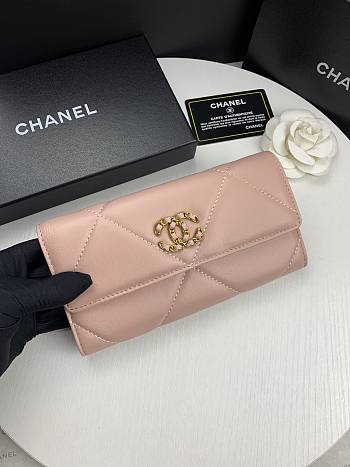 Chanel 19 Long Flap Wallet Light Pink AP0955 size 19.5x10x2.5 cm