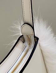 Fendi O'Lock Swing White Leather Clutch size 32x11x5 cm - 6