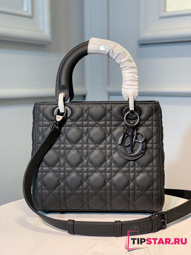Dior Medium Lady Bag Black Ultramatte M0565 size 24x20x12 cm - 1