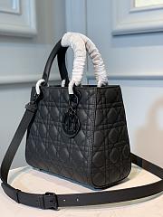 Dior Medium Lady Bag Black Ultramatte M0565 size 24x20x12 cm - 3