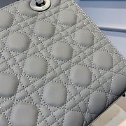 Dior Medium Lady Bag Gray Ultramatte M0565 size 24x20x12 cm - 4