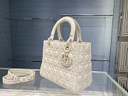 Dior Medium Lady Bag White Ultramatte M0565 size 24x20x12 cm - 4