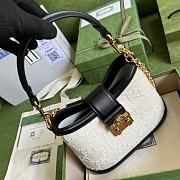 Gucci Small GG Shoulder Bag White 675788 Size 25x21x9 cm - 6