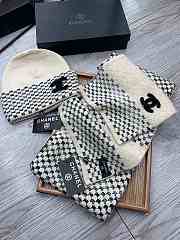Chanel Set Hat and Scarf Beige - 4