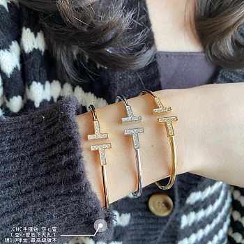 Tiffany Bracelet 01