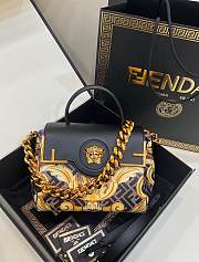 Fendi Fendace La Medusa Medium Handbag Gold Baroque 25x22x15 cm - 1