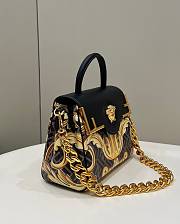 Fendi Fendace La Medusa Medium Handbag Gold Baroque 25x22x15 cm - 6