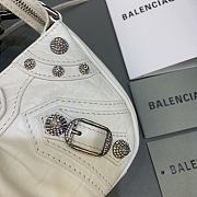 Balenciaga Le Cagole Mini Bag With Chain White Crocodile Leather 20x11x4 cm - 2