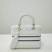 Dior Medium Lady D-Lite White Cannage Wool Embroidered size 24 cm  - 5