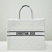 Dior Large Book Tote White Cannage Wool Embroidered size 41.5 cm - 1