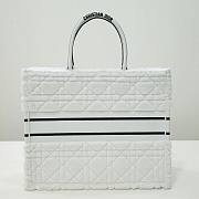 Dior Large Book Tote White Cannage Wool Embroidered size 41.5 cm - 6