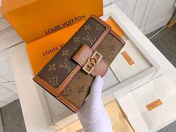 Louis Vuitton Dauphine Long Wallet M68723 Size 20 x 11 cm