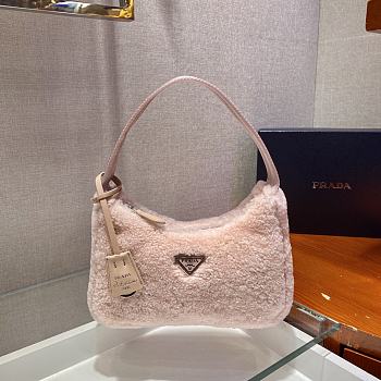  Prada Re-Edition shearling mini bag Pink Size 23x14x5 cm
