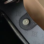 Louis Vuitton Black Mahina M53188 Size 35x40x17 cm - 4