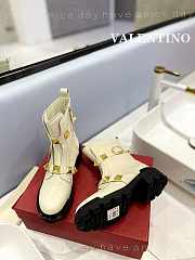  Valentino Garavani Roman Stud leather white boots - 5