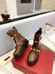 Valentino Garavani Roman Stud leather brown boots - 2