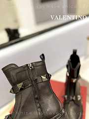 Valentino Garavani Roman Stud leather black silver boots - 2