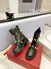Valentino Garavani Roman Stud leather black gold boots - 2
