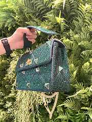 Valentino Garavani - Crystal Embellished Roman Stud Shoulder Bag In Green 24 x 16 x 8 cm - 6